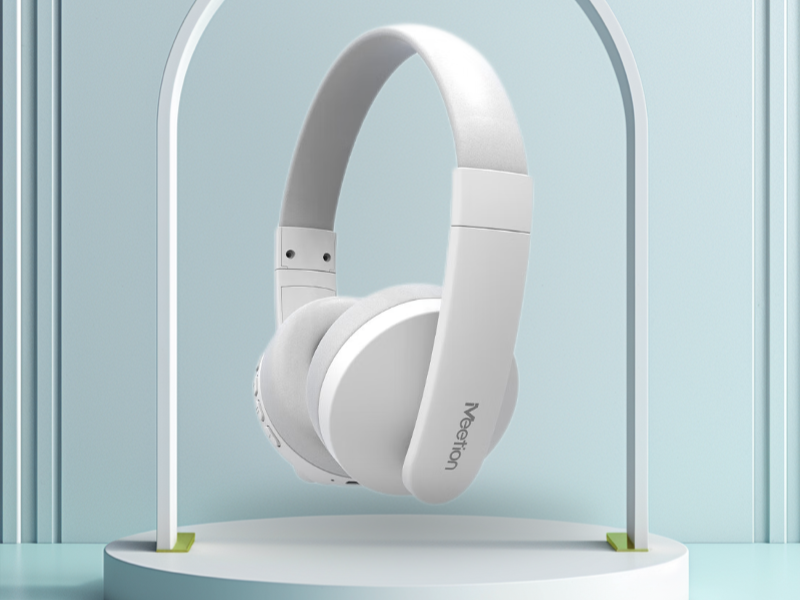 Single-Ear Vs. Binaural Headsets: What's the Difference?