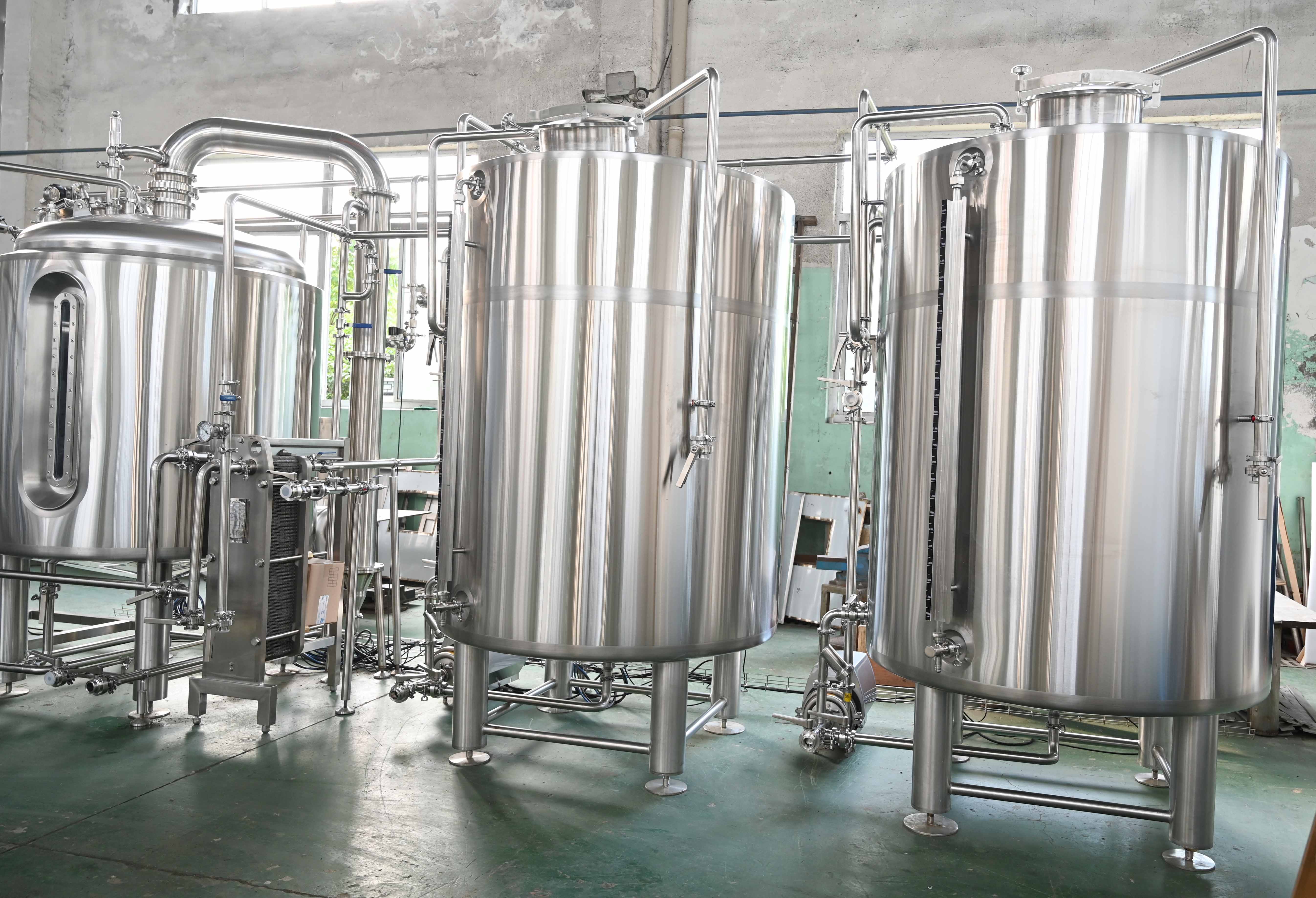 Hot/ Cold Liquor Tank