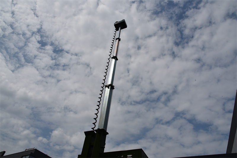 Rimorchio CCTV militare mobile 1
