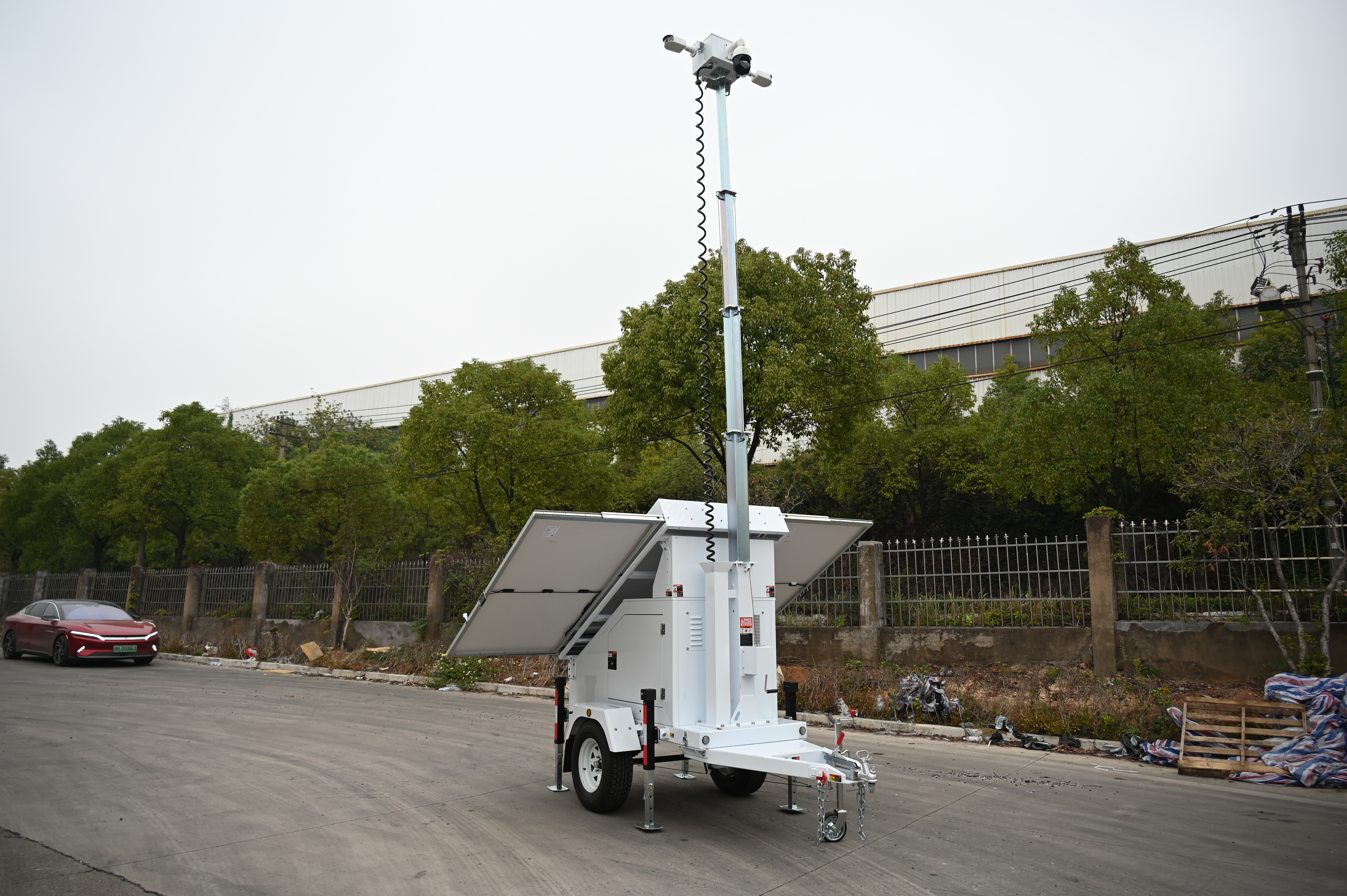 Mobile Solar CCTV Tower with DOT Approved Mobile Trailer Outd - BIGLUX
