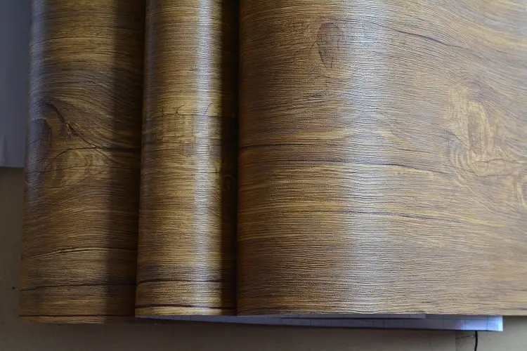 Vinylfolie mit Holzmaserung für die Renovierung von Wohnmöbeln 7