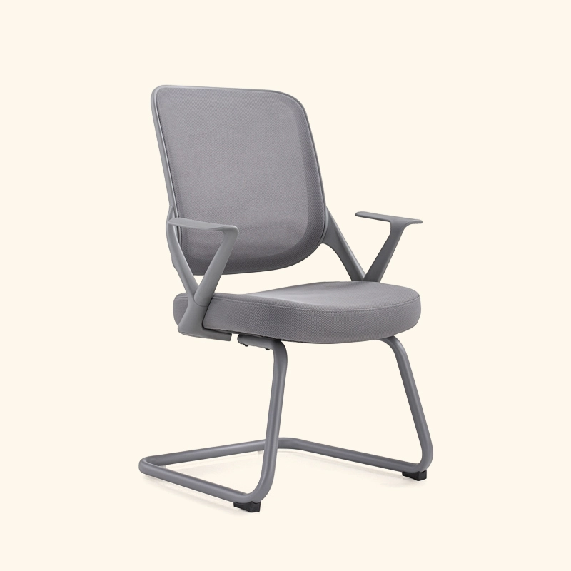 Konferenčni stol serije 645 z odebeljenim mehkim naslonjalom 1