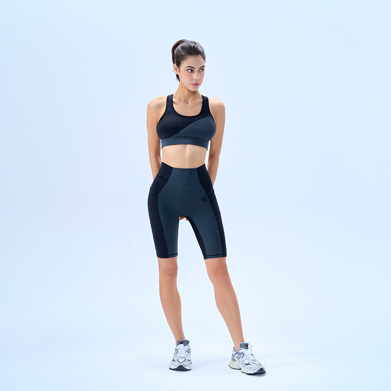 V Shaped Waist Leggings Design And Side Pockets - ROADSUNSHINE 3