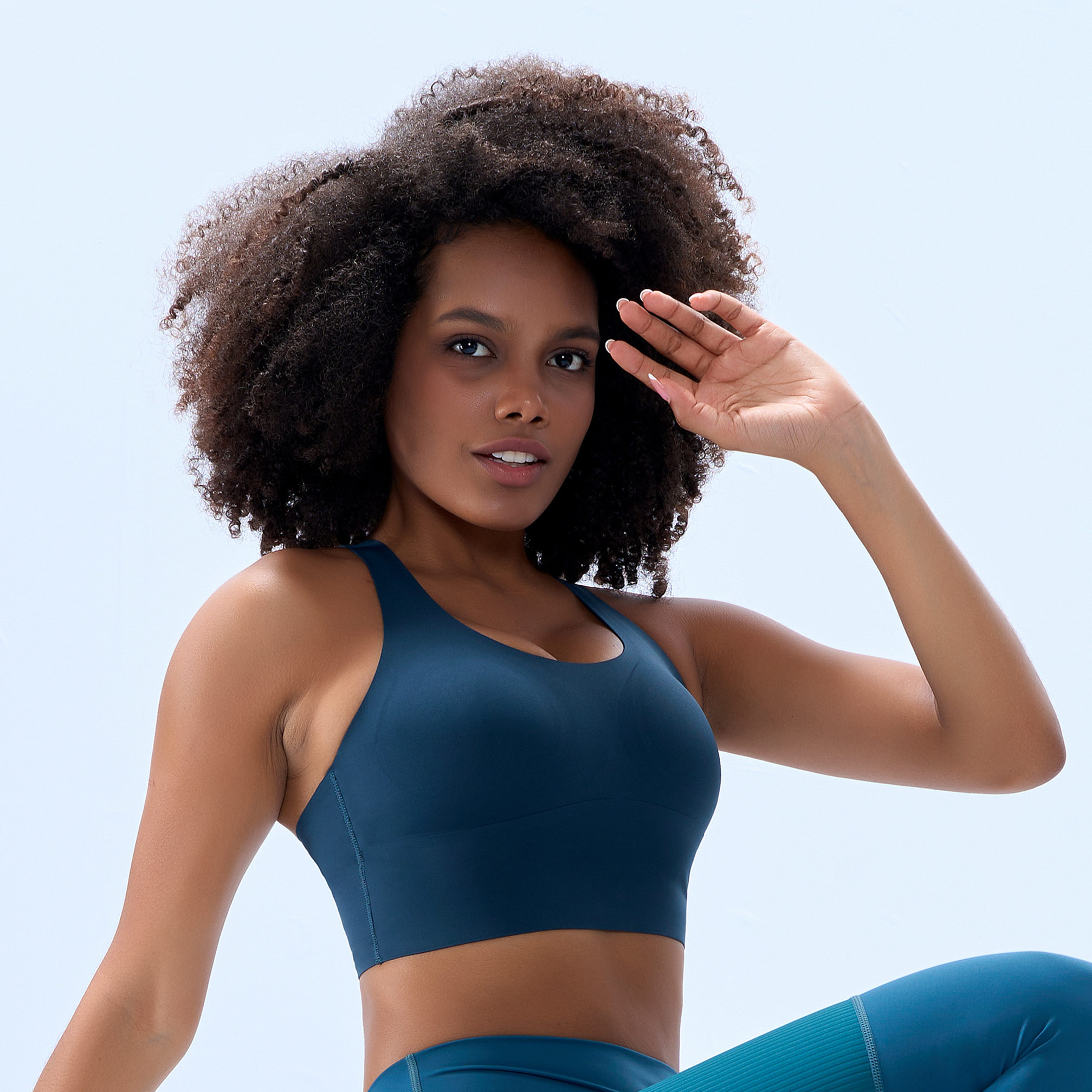 Sports Bra ligeramente acolchado para el diseño OEMMODERN en el lugar de trabajo 4