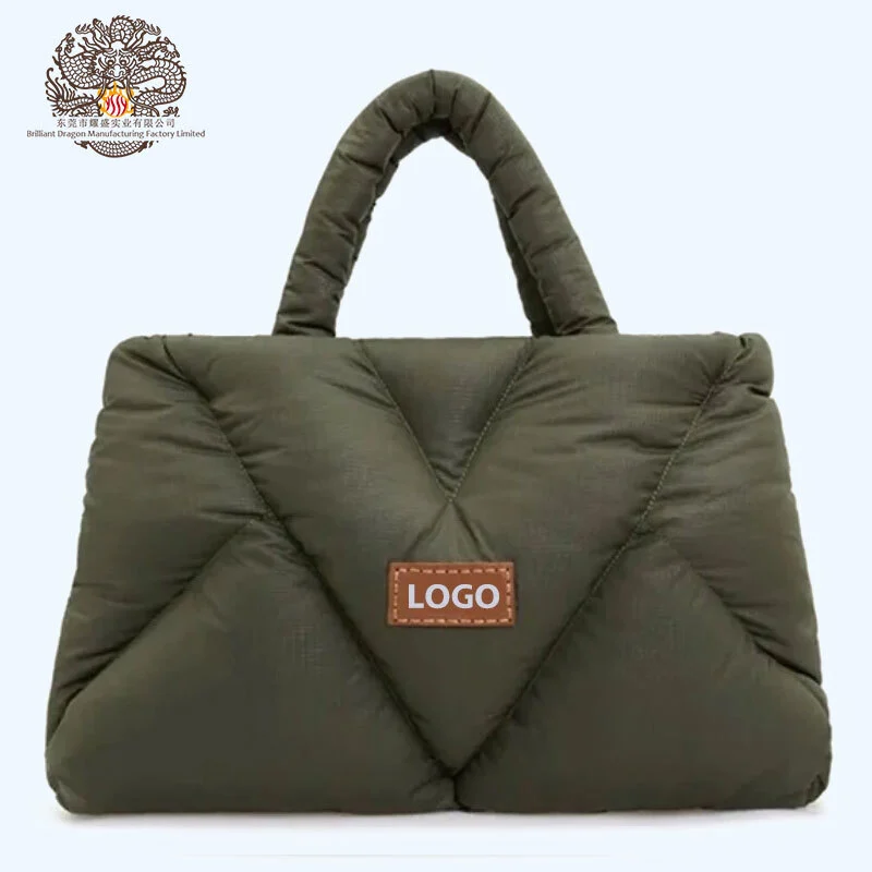 Flauschige Handtasche, gesteppte Tasche 1