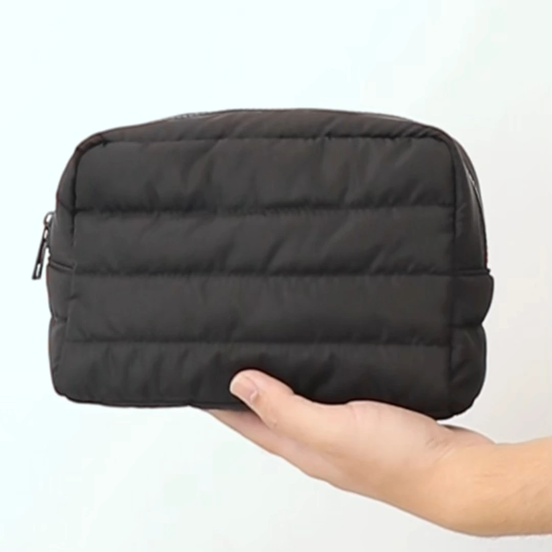 Sac à cosmétiques gonflé noir doux et léger personnalisé, pochette de maquillage matelassée rembourrée 1