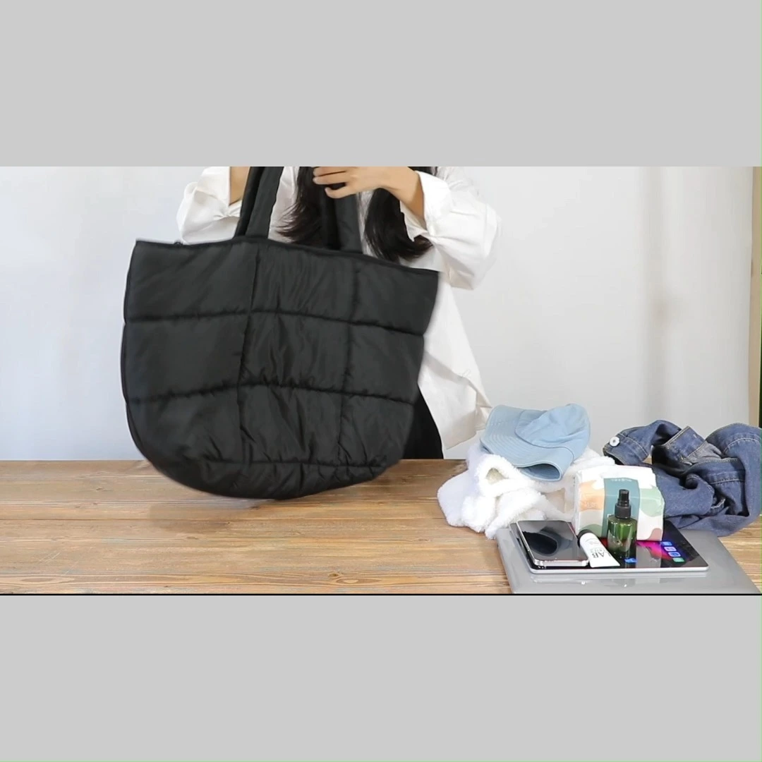 Custom black puffer tote bag waterproof puffy quilted shoulder bags 1