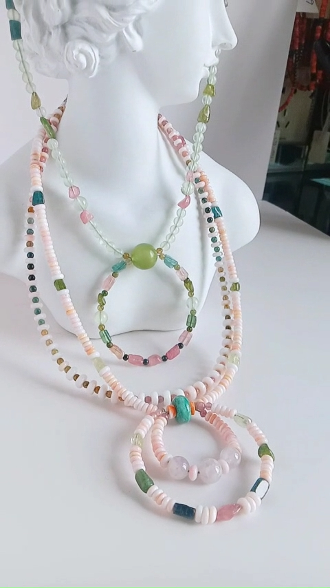 Una bella collana di Tourmaline vi purterà inspirazione è pinsamenti infiniti. 8