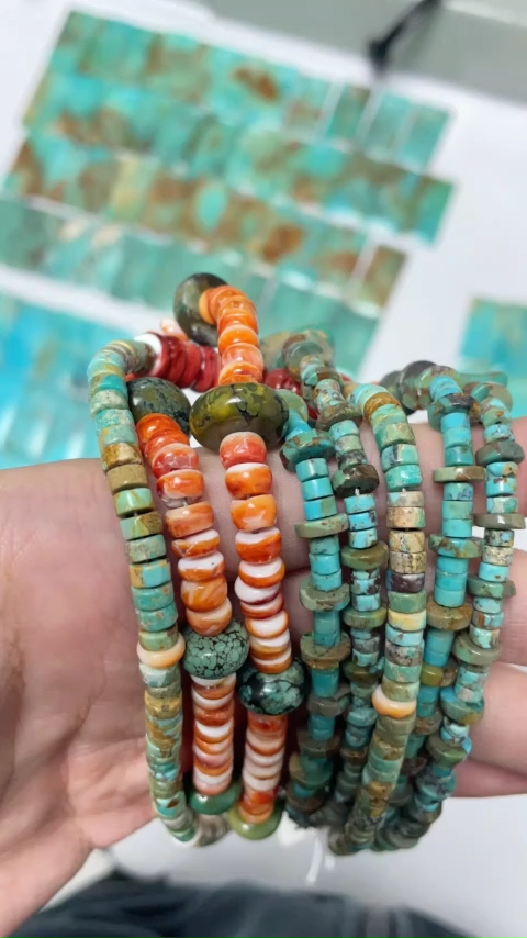 Natural Turquoise Jewelry Combined with Spiny Oyster Piece and High-Quality Turquoise Rectangle Cab 9