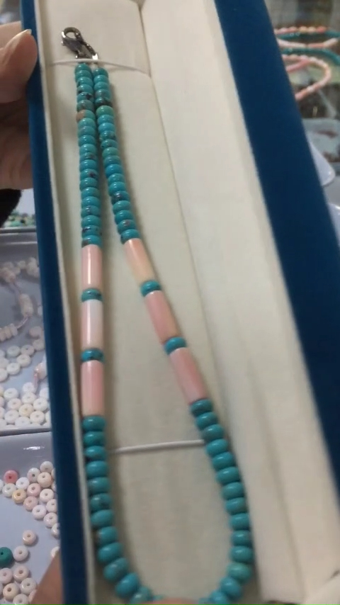 Queen conch  shell with blue turquoise handmade necklace. 8