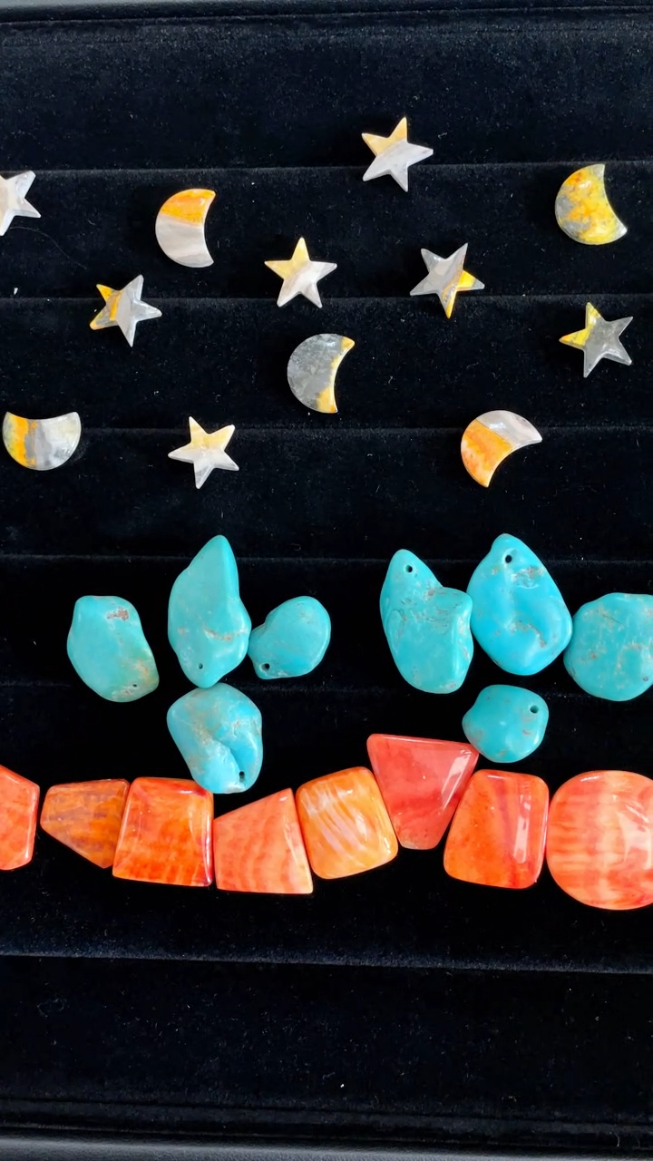 Night Sky Made of Various Gemstone Pieces in Spiny Oyster Bumblebee and Turquoise Nuggets 9