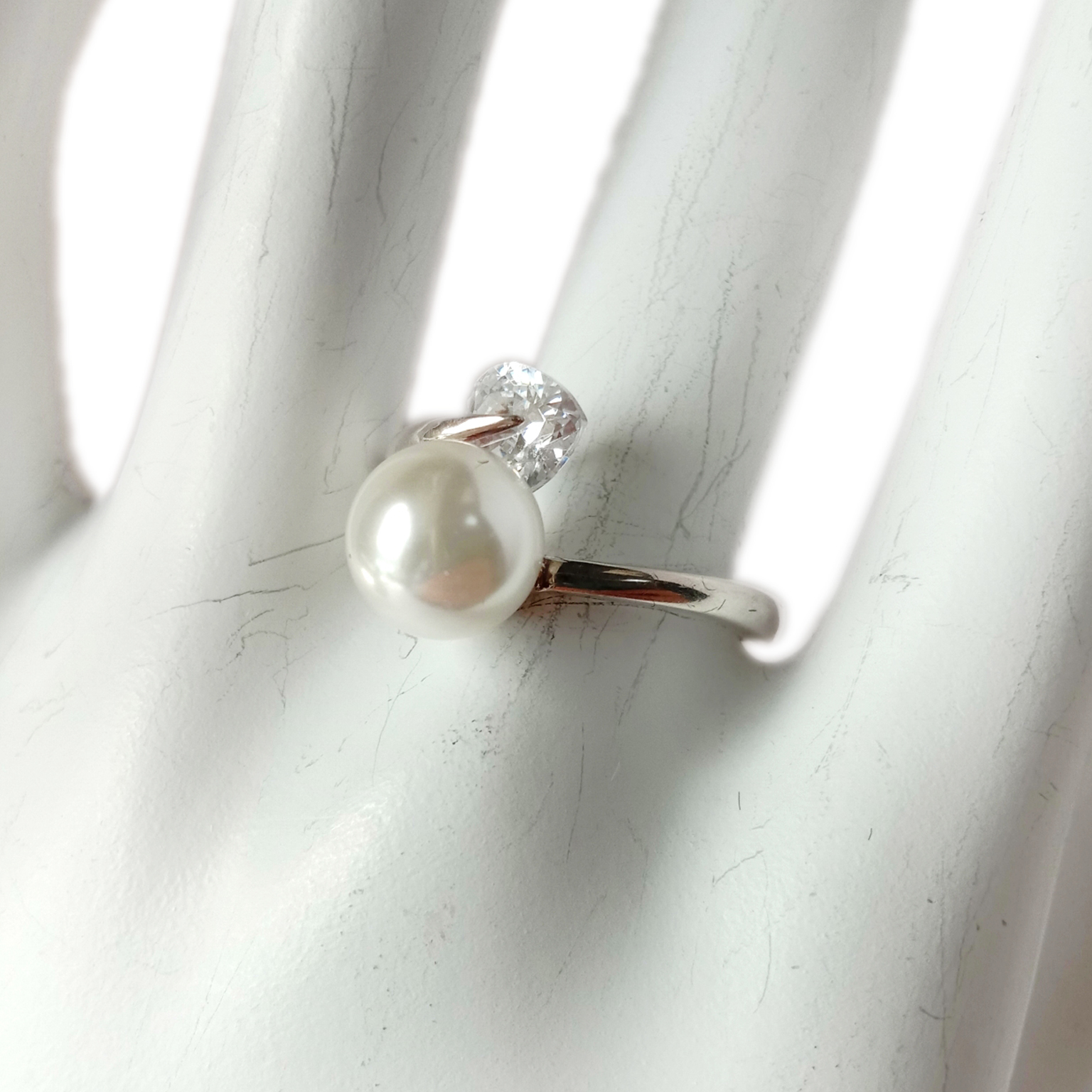 ئوچۇق تاش ھالقا ئاق مەرۋايىتنى ئوراپ ئوچۇق كوف ئۈزۈك تۇغۇلغان تاش ئۈزۈك 14