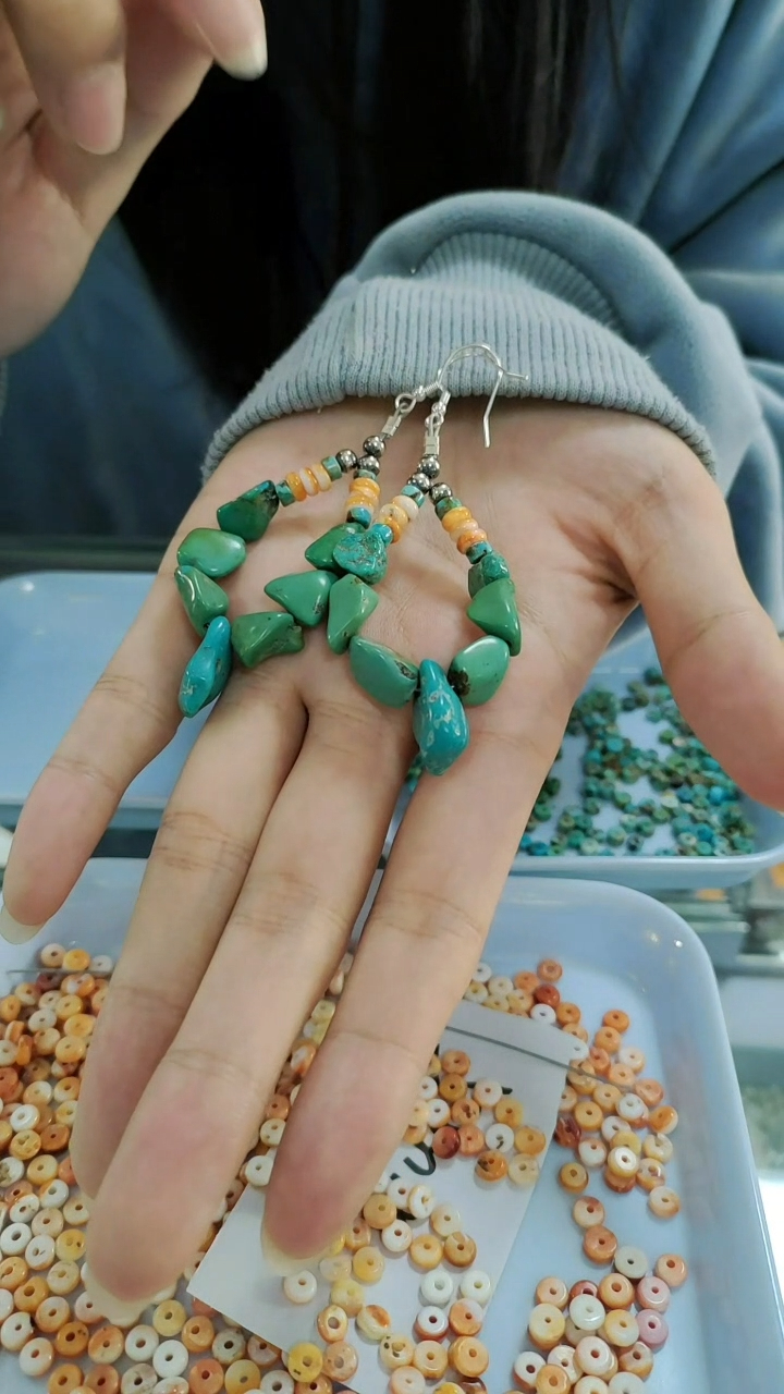 I will be making more of these beauties in the future. I’m planning to cycle back to more turquoise earrings for spring. 9