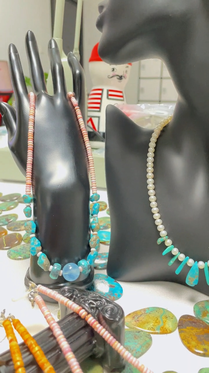 Sefaha sa Tlhaho sa Rondelle se Kopantsoeng le Turquoise Pearl le Spiny Oyster Muti Gemstone Necklace 9