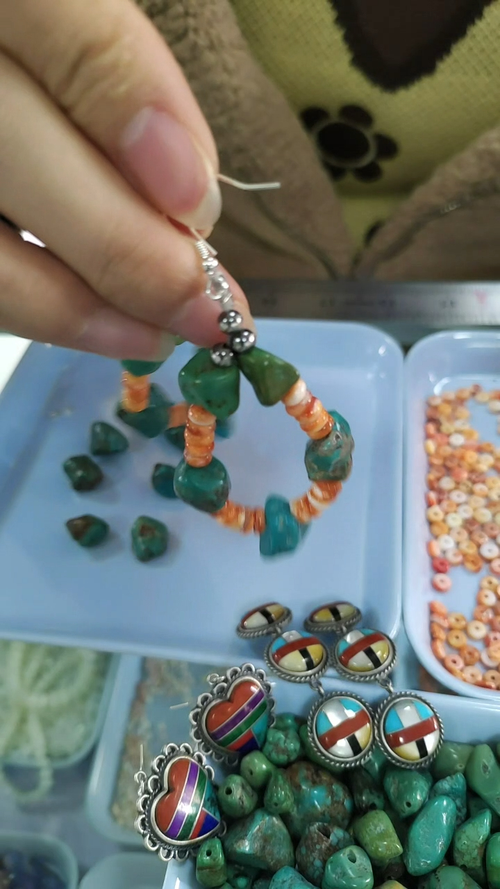 Sharing the process of finishing on earrings,creation is intoxicating. 9