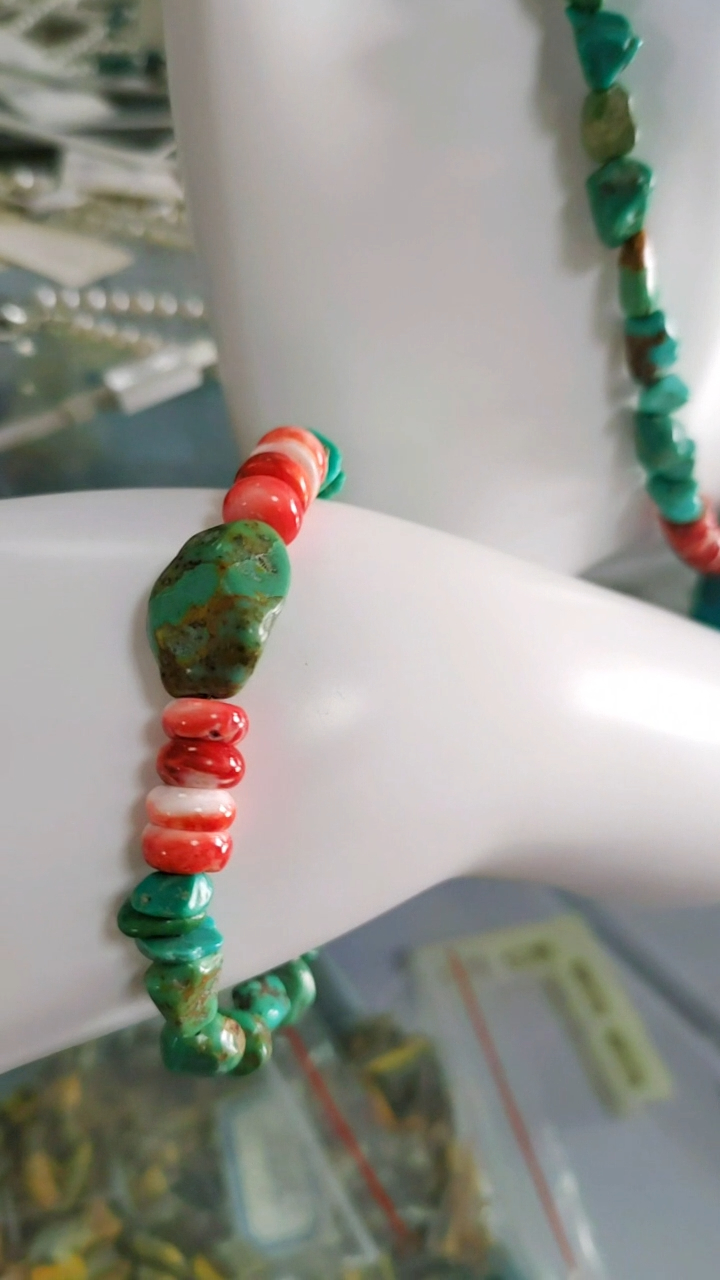 Uyğun dizaynları gözləyirdik. İndi tapıram. 9