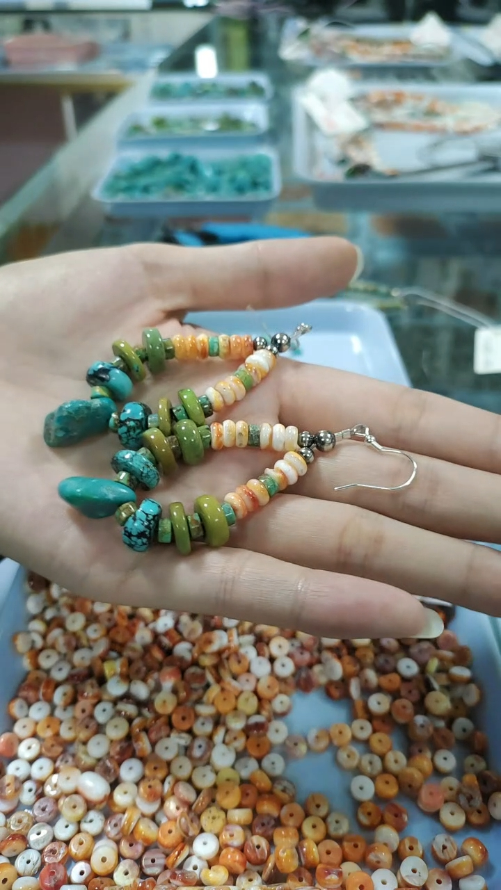 Uzuri huu unajumuisha turquoise ya kipekee na fedha nzuri. PMme kwa maelezo, asante! 9