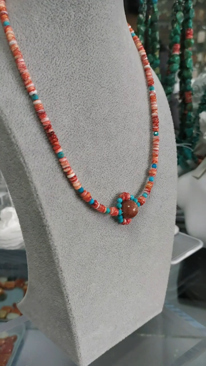 ഇന്ന് ഞാൻ പുതുതായി സൃഷ്ടിച്ച പ്രകൃതിദത്ത ടർക്കോയ്സ് നെക്ലേസ്. 9