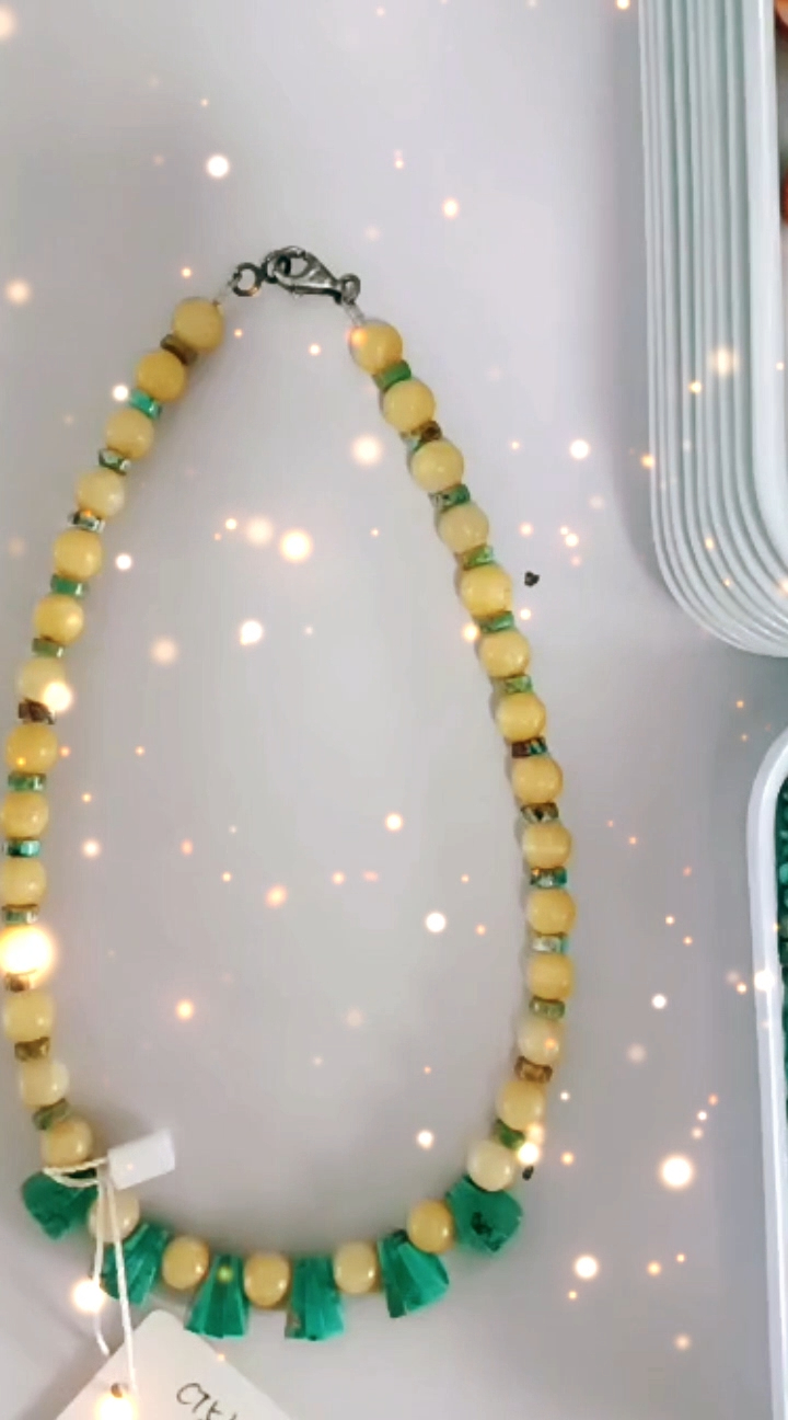 We try to use these nice stones to make our own style neckalce 9