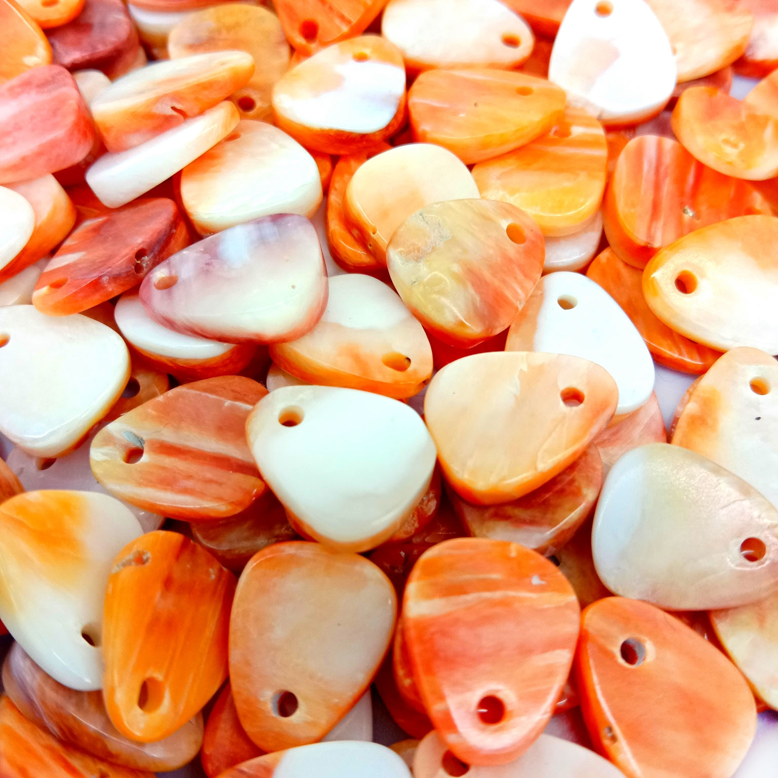 नेचुरल स्पाइनी ऑयस्टर ट्रायंगल शेप बीड्स साइज़ 9*16mm जेमस्टोन बीड्स 14