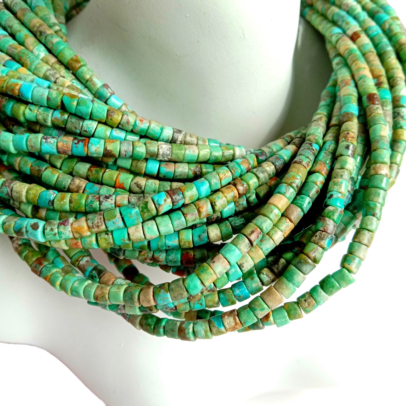 Male rustikalne tirkizne Heishi perle (3 mm) Mali prirodni tirkizni dragi kamen 18