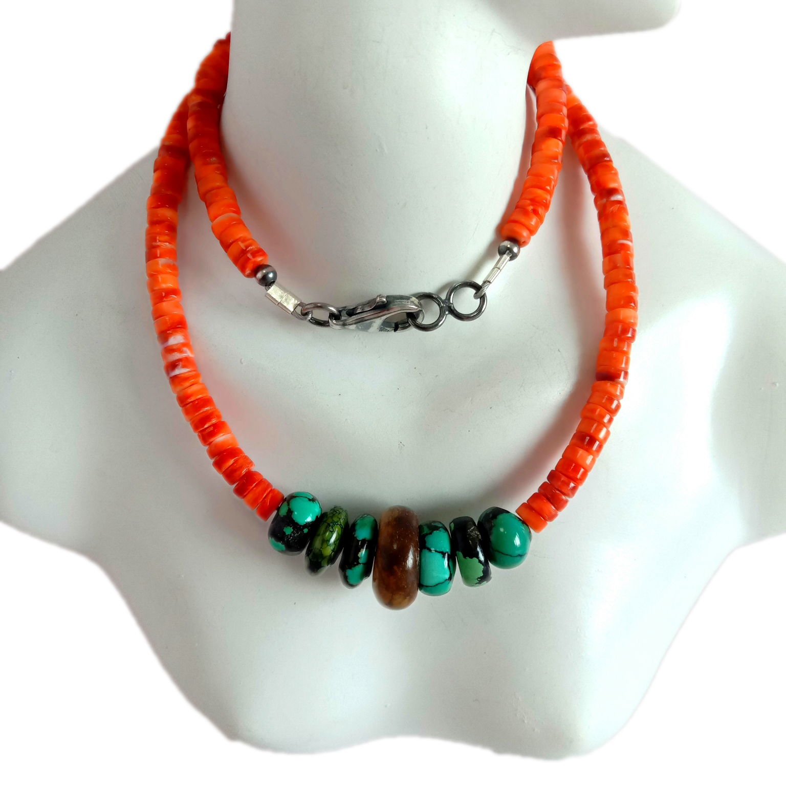 Ogrlica s dragim kamenjem od prirodnog tirkiza i bodljikavih kamenica od 925 srebra 15