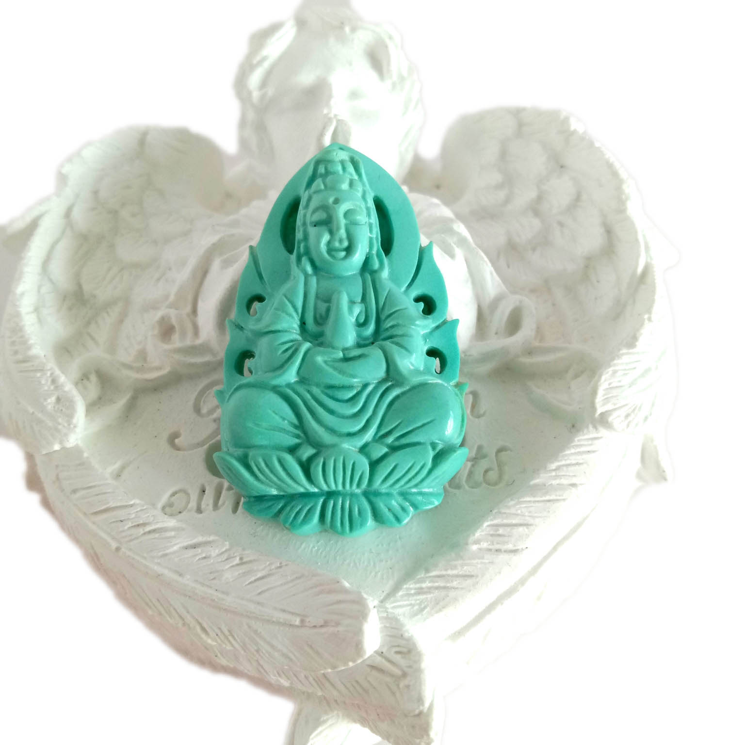 Collar de abalorios con colgante tallado en turquesa 15