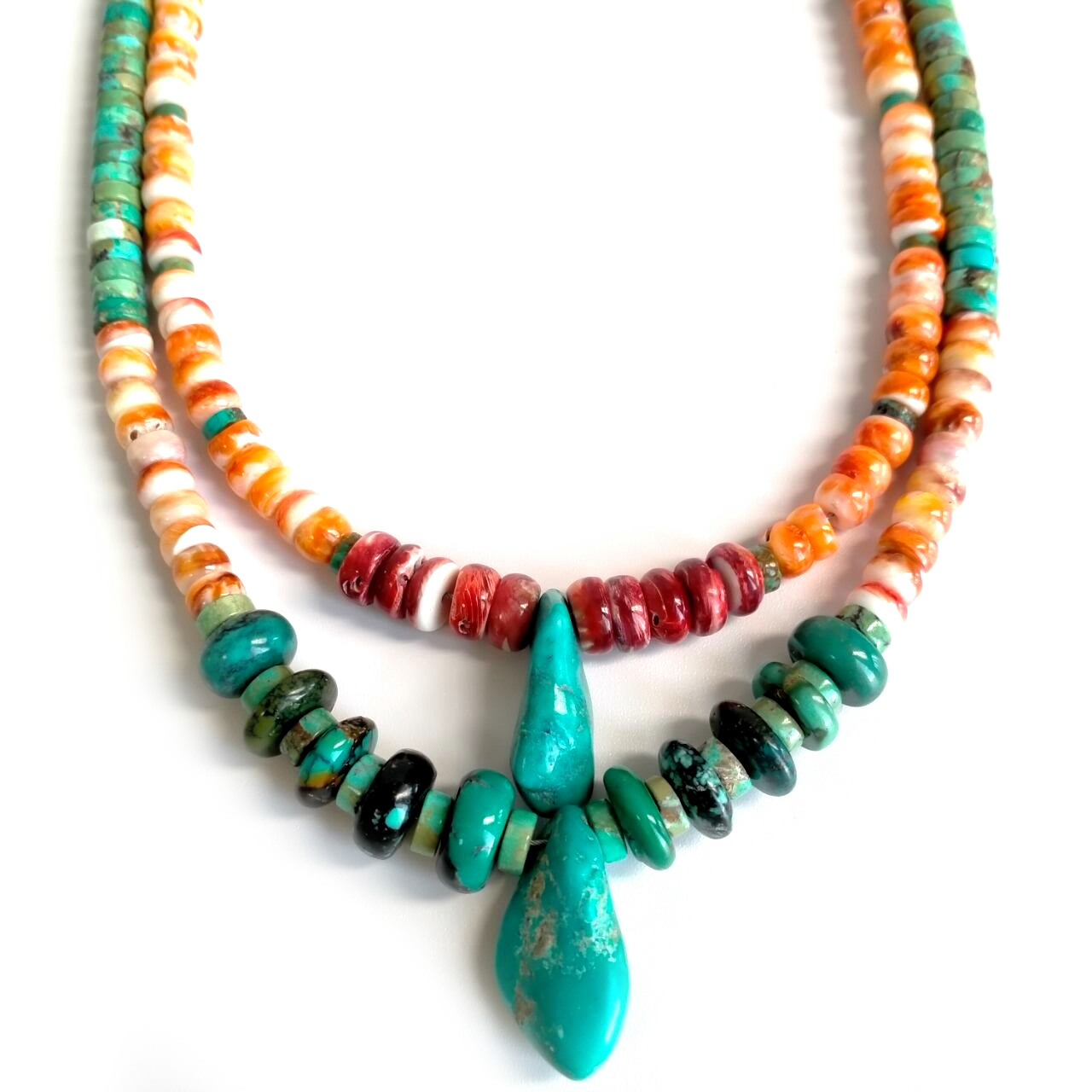 Ogrlica od bodljikave kamenice ručno izrađena od tirkiznih perli 16