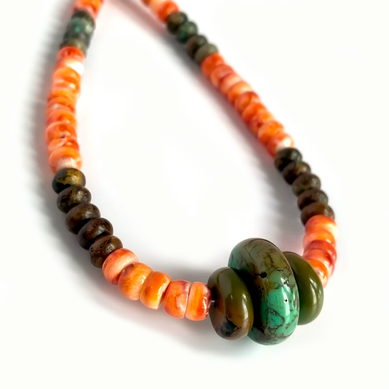 Sterling Silver Red Spiny Oyster with Turquoise Bead Necklace ១៦ អ៊ីញ 15