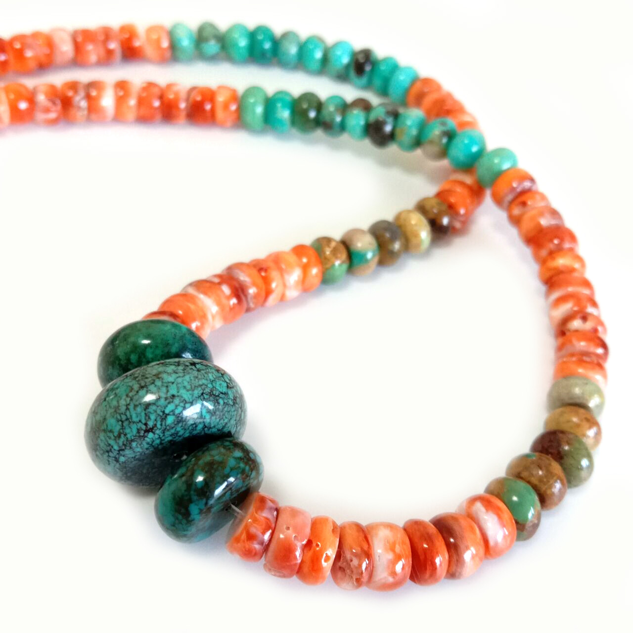 925 ខ្សែកអង្កាំអយស្ទ័រពណ៌ទឹកប៊ិចដែលមានស្រទាប់ប្រាក់ Sterling 15