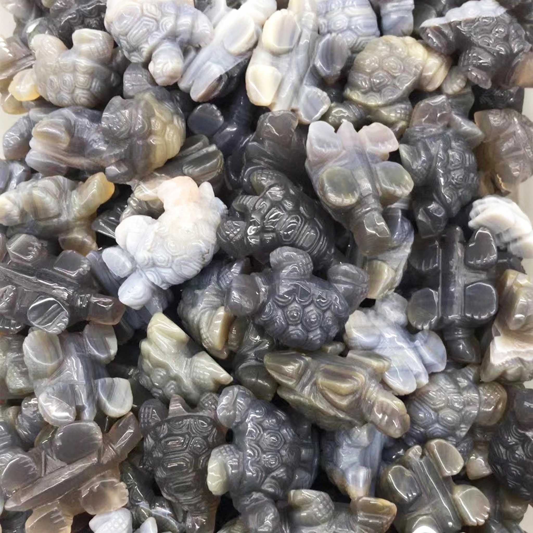 Ntuj Tuam Tshoj agate Loj 10-30mm dub dawb xim Gemstone Carved tsiaj Zoo li 15