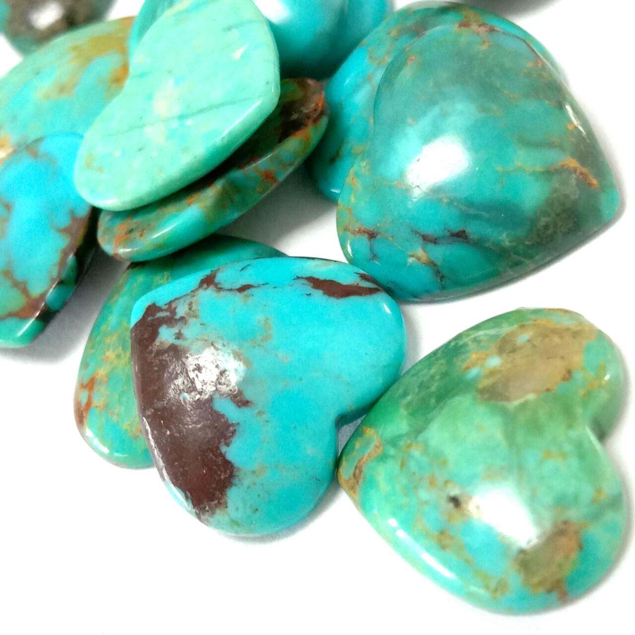 Kingman Turquoise 13x15 mm Heart Cabochons kalibreeritud kabiinid 15