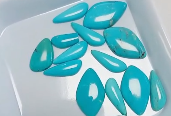 Wholesale Turquoise Cabochon Gems Melanje fòm 9
