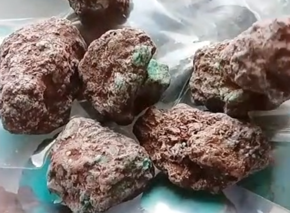 Naturiol Turquoise Cerrig dilys Rough Deunydd gemwaith gorllewinol 9