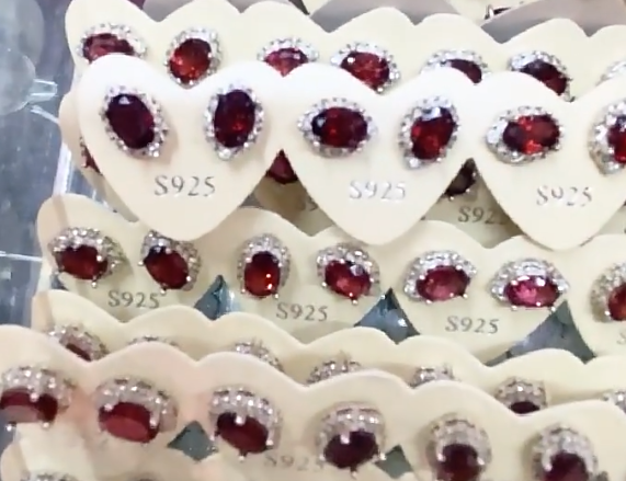 유명 브랜드 여성 팔찌 귀걸이 11