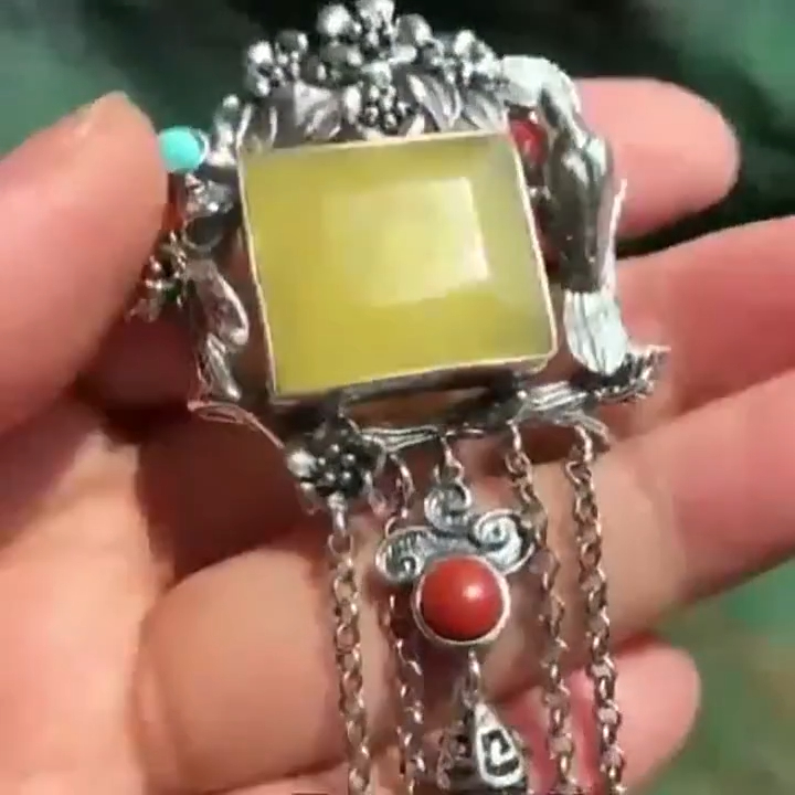 ଲଟ୍ ସ୍ଫଟିକ ରତ୍ନପଥର ଡ୍ରପ୍ ପେଣ୍ଡାଣ୍ଟ ପ୍ରାକୃତିକ ପଥର ପେଣ୍ଡାଣ୍ଟ 8