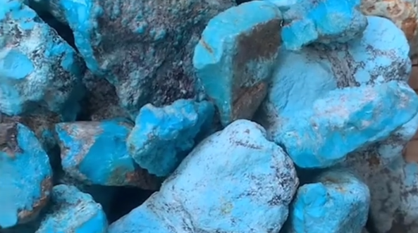 ਕੁਦਰਤੀ ਸੌਣ ਵਾਲੀ ਸੁੰਦਰਤਾ ਫਿਰੋਜ਼ੀ ਕੱਚਾ ਰਤਨ ਲੌਟ 9