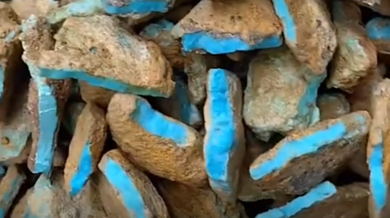 ਬਲਕ ਮੋਟਾ ਫਿਰੋਜ਼ੀ ਫਿਰੋਜ਼ੀ ਕ੍ਰਿਸਟਲ 9