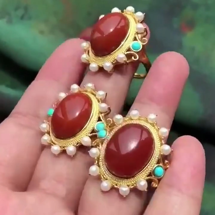 Cincin statement Ruby kanthi berlian oval cut ruby ​​abang 10