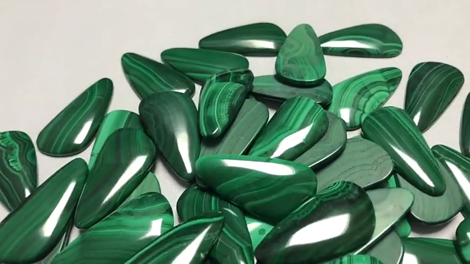 100% Cabochon Malachite Uaine Nàdarra Gemstone Pear cumadh 14