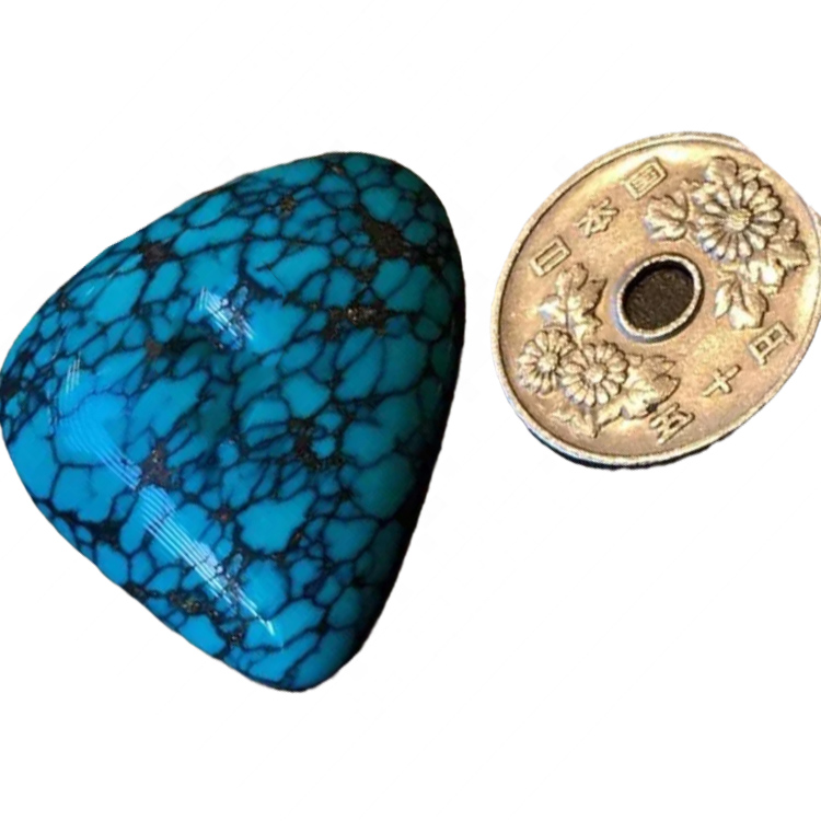 Тибетански тиркизни кабошони производе на велико 15