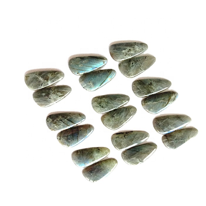 Mae Labradorite Naturiol Labradorite Gêm a Gywir y Gêm Triongl Cabanu Smoothe Gemstone Cyfanwerthu a Manwerthu 30