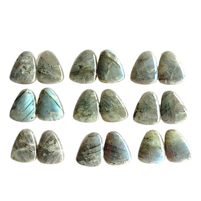Mae Labradorite Naturiol Labradorite Gêm a Gywir y Gêm Triongl Cabanu Smoothe Gemstone Cyfanwerthu a Manwerthu 32
