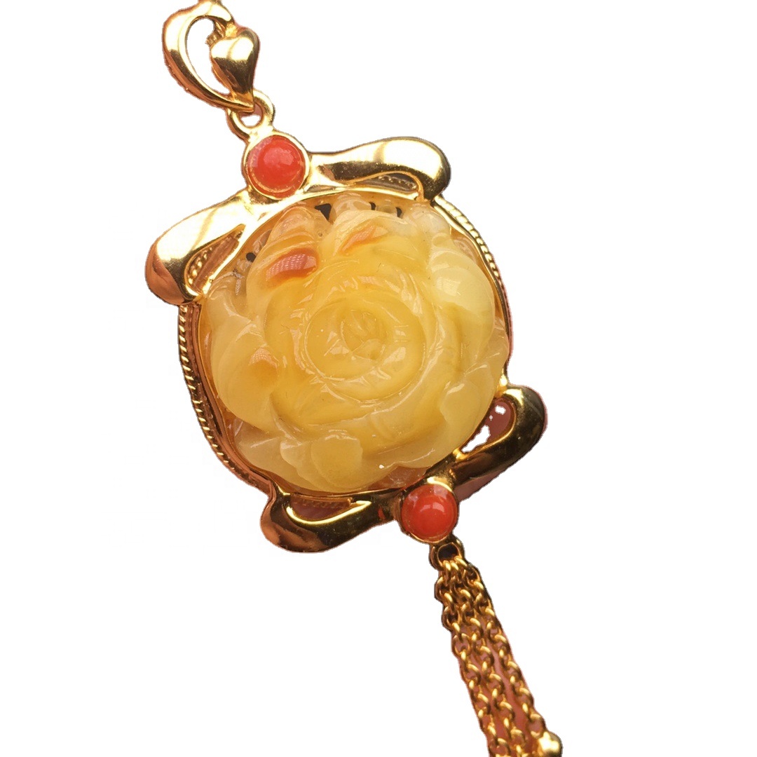 மலர் போன்ற நன்ஹாங் கல் தங்கம் பூசப்பட்ட அம்பர் பதக்கத்தை 31