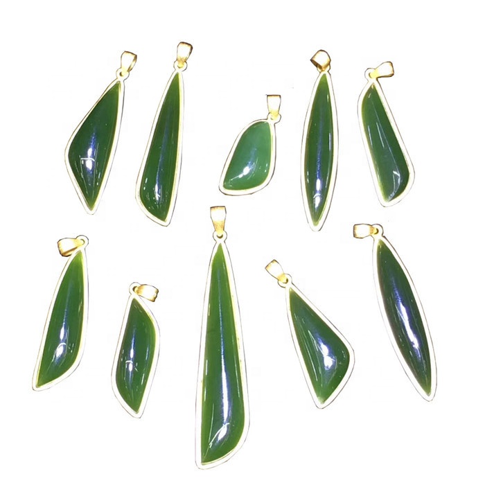 Koute chè natirèl vèt jadeite pendant dlo-gout bijou fòm 7