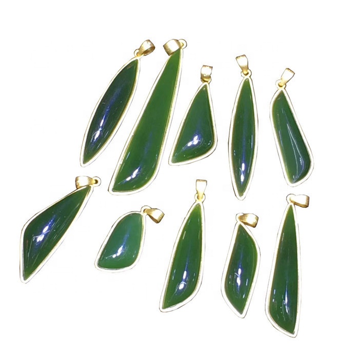 Koute chè natirèl vèt jadeite pendant dlo-gout bijou fòm 11