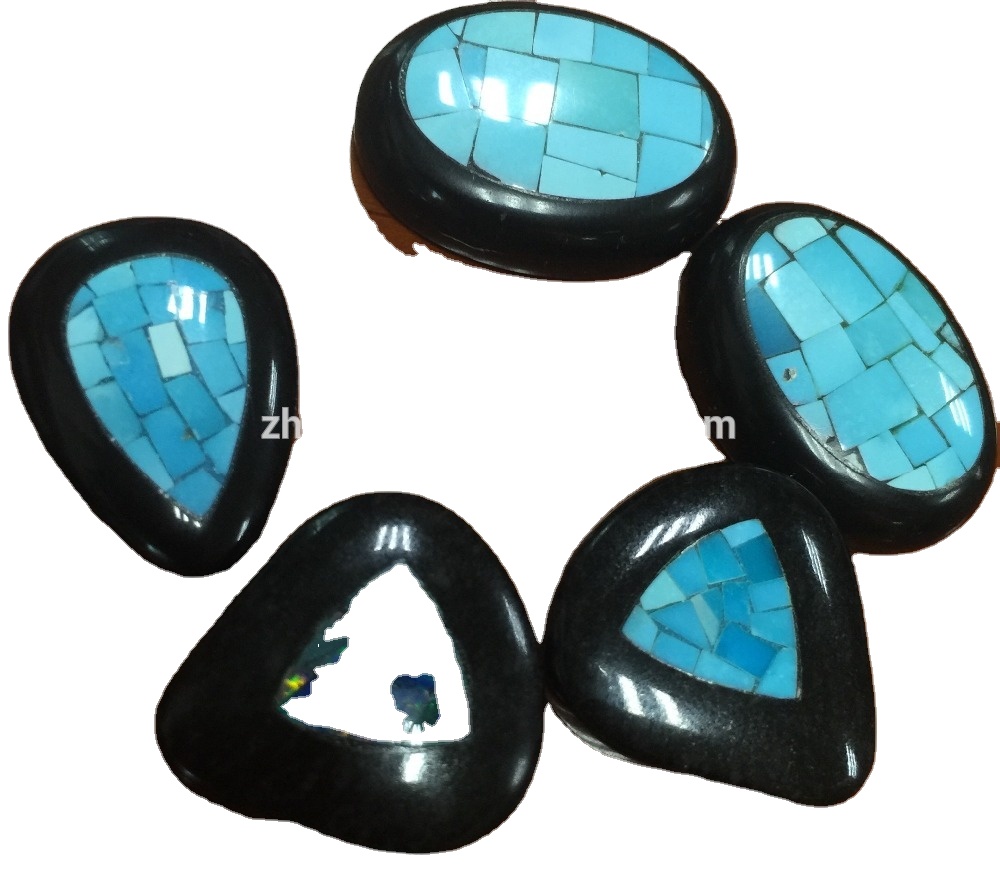 એક બાજુ પીરોજ મોઝેઇક અન્ય કદ ઓપલ મોઝેઇક કેબોકોન છે 24