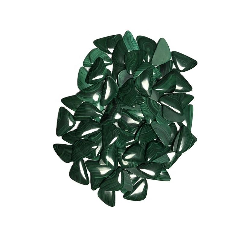 លក់ដុំខ្នាតតូច Malachite ពណ៌បៃតង (Cabochon) 34x21x4mm ដែលមានគុណភាពខ្ពស់បំផុតនៃត្រីកោណ 1