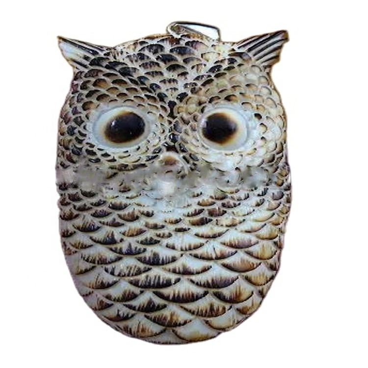 Handcarved animal necklace/Flashy agate pendant/Personalized necklace 1