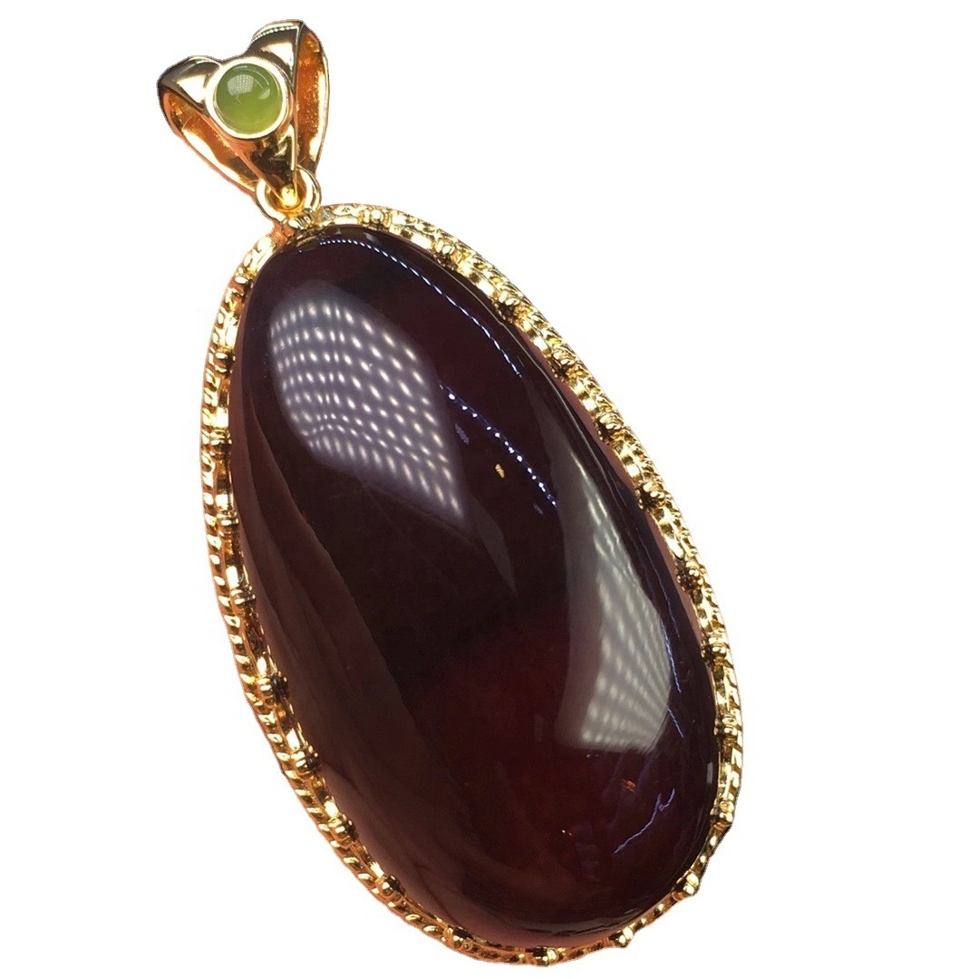 Sekeping unik besar ambar semulajadi! Eksklusif Loket Hitam Barang Kemas Antik.gift Royal Amber Handmade Asli AMBER mewah PBB 1